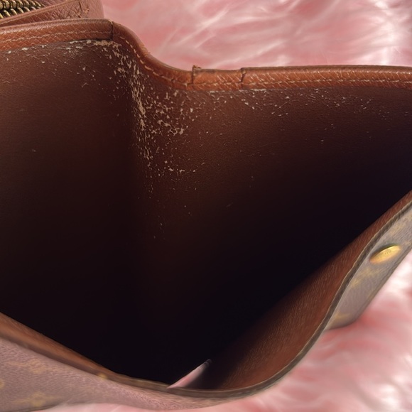 Louis Vuitton Wallet - Picture 12 of 16